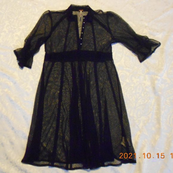 Free People Tops - COPY - Xsmall Free People lace tunic, Black